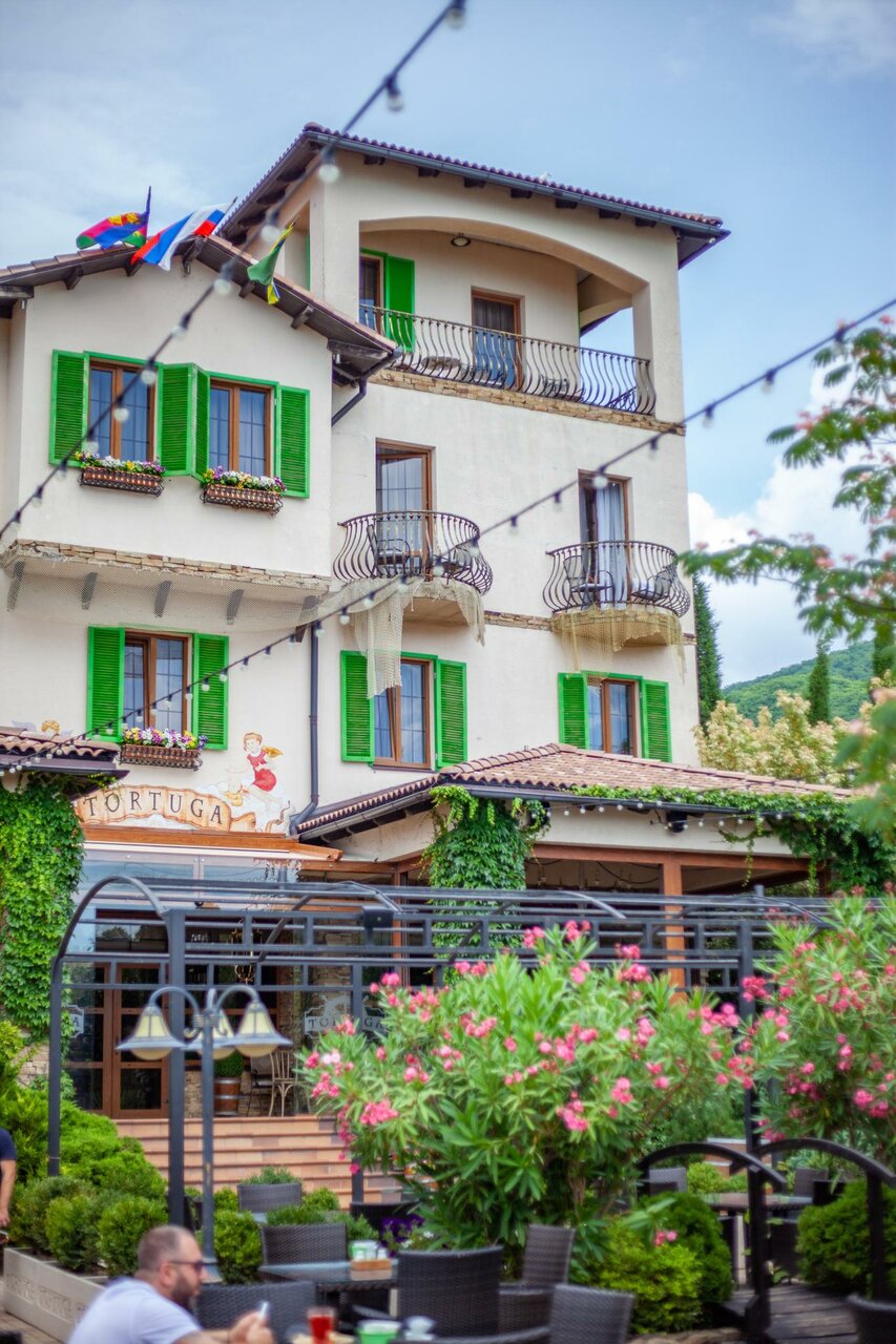 Гостиница Тортуга Небуг-94